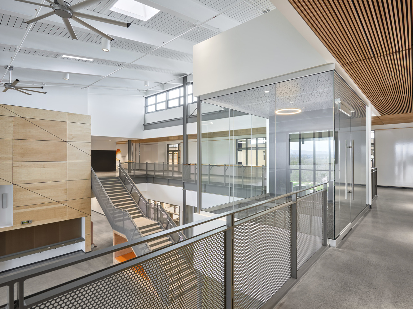 美国高中校园建筑---酷图编号1342981