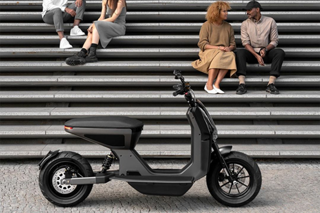 双人长凳配备了高端的刹车和悬挂系统以及较低的整体重心,保持了平稳行驶的平衡