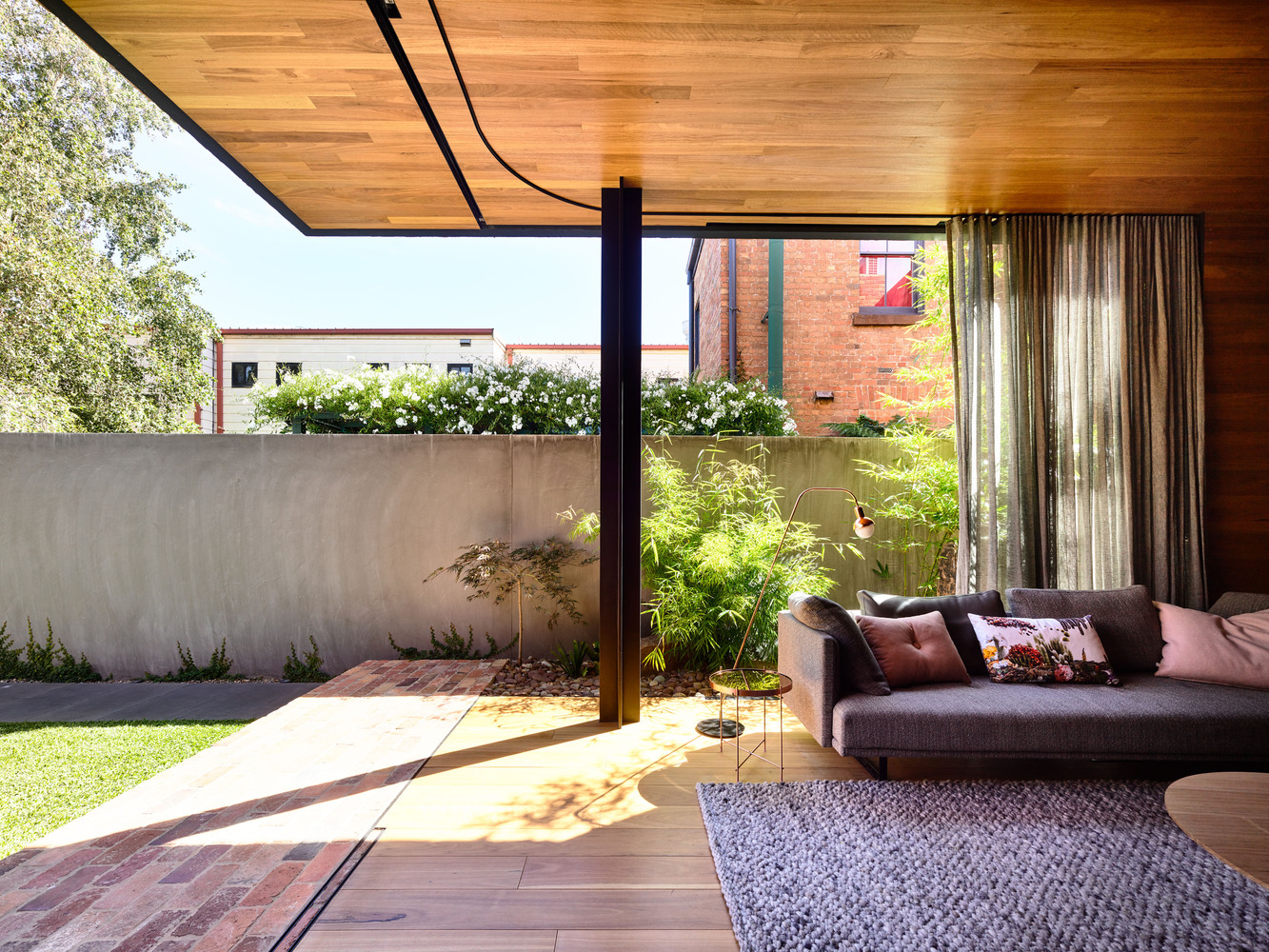 在现有房屋内的一些弯曲的