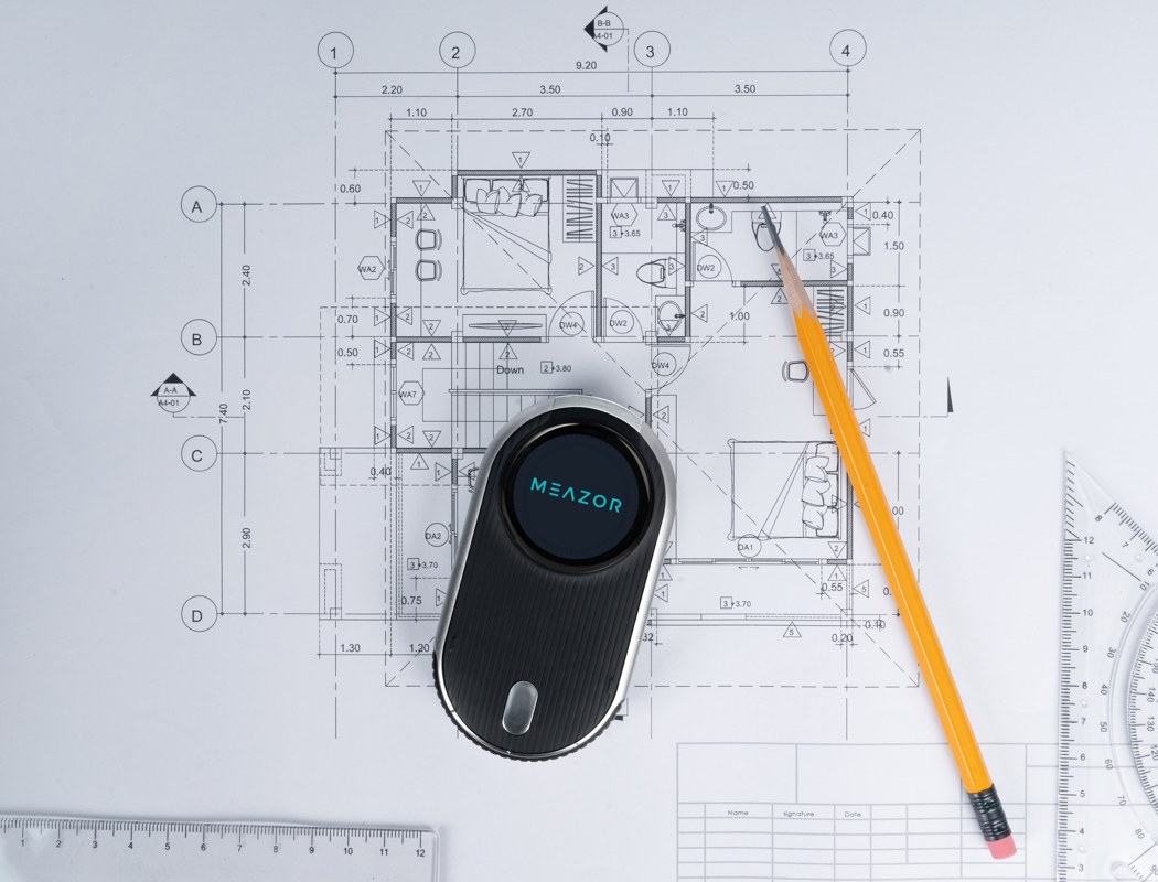 MEAZOR本身可以精确地测量小距离和大距离。对于较小的距离,滚轮可让您简单地沿任意直线(直线或弯曲)滚动进行测量。激光让您轻松测量远距离。您可以像使用激光枪一样使用它,从一堵墙指向另一堵墙以计算两者之间的距离,也可以将MEAZOR固定在三脚架上,然后将其旋转360°以在房间内精确地生成房间的平面图秒。您可以直接在MEAZOR设备中在公制和英制单位之间切换,甚至可以对其进行编程,以任意比例放大或缩小测量结果。