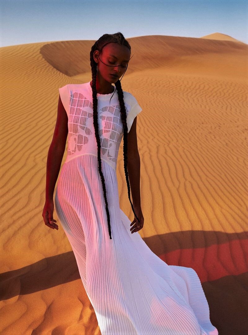 《时光之沙》-Harper Bazaar时装---酷图编号4