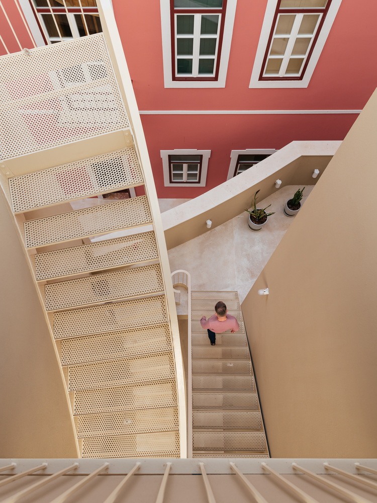 葡萄牙芥末325平米的玫瑰坊建筑---酷图编号15