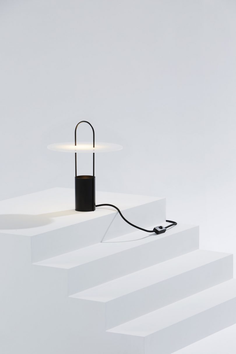 受老式汽油灯启发设计的台灯---酷图编号6