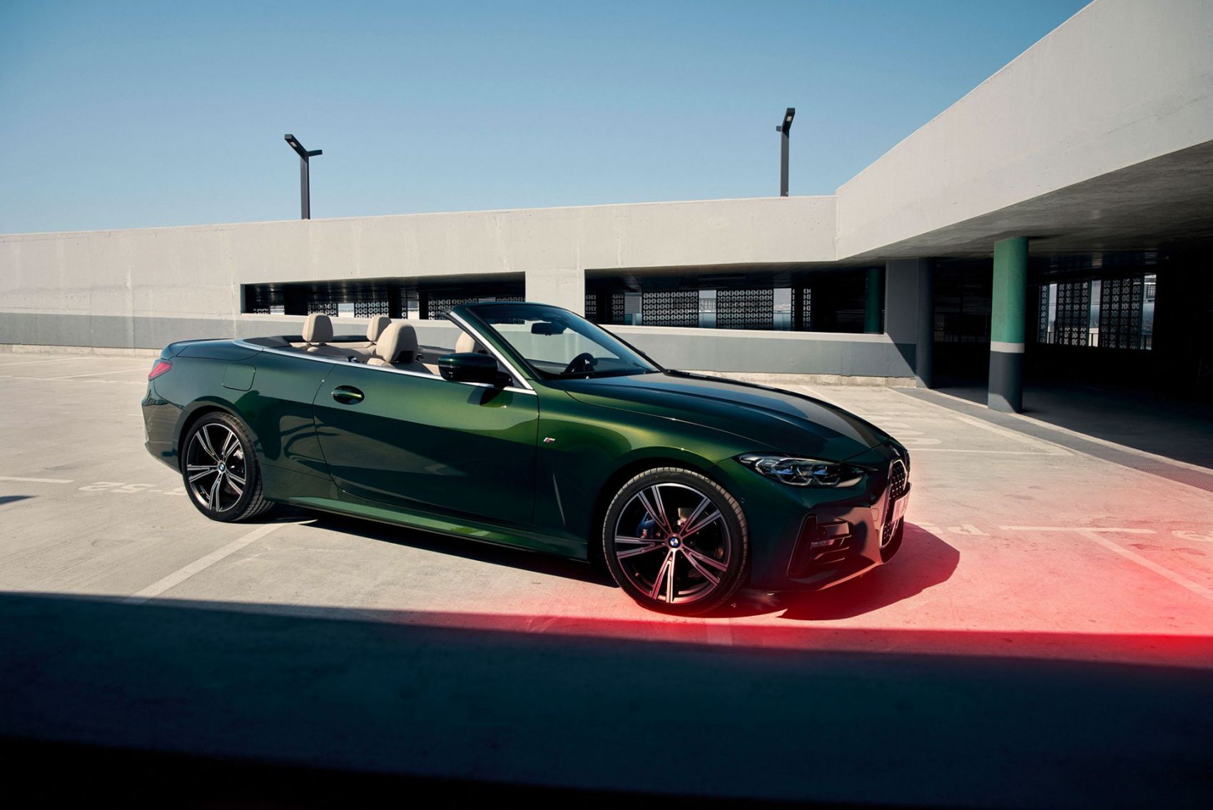 浅绿色宝马M4比赛2020 3 4K汽车高清桌面壁纸：宽屏：高清晰度：全屏