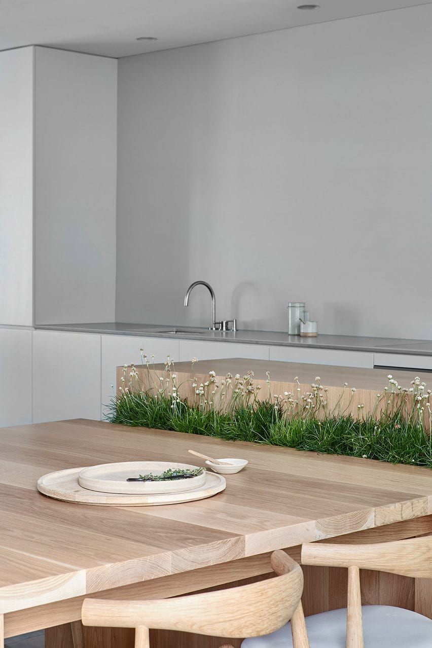 四号工作室在墨尔本开辟了 1970 年代的“黑暗和分隔”住宅---酷图编号3