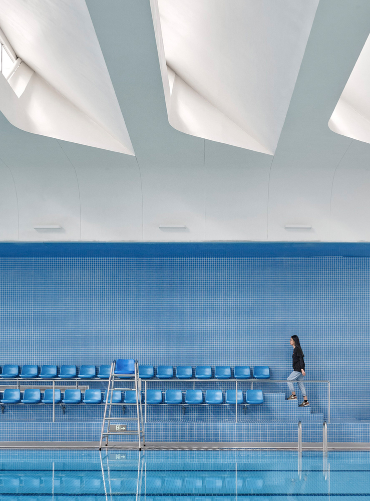 5690平米的上海青浦平和运动中心---酷图编号1353241