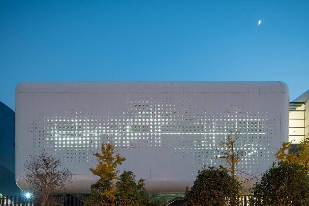 5690平米的上海青浦平和运动中心---酷图编号1353249