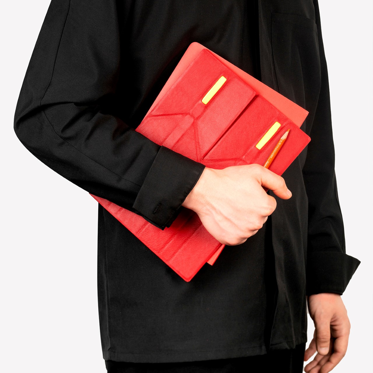 受折纸启发的灯在携带时可折叠成一张纸,并在您需要时打开为漂亮的台灯---酷图编号4