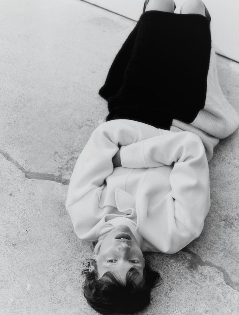 萨拉·布洛姆奎斯特-《Vogue》波兰-具有现代感的剪裁服装---酷图编号8