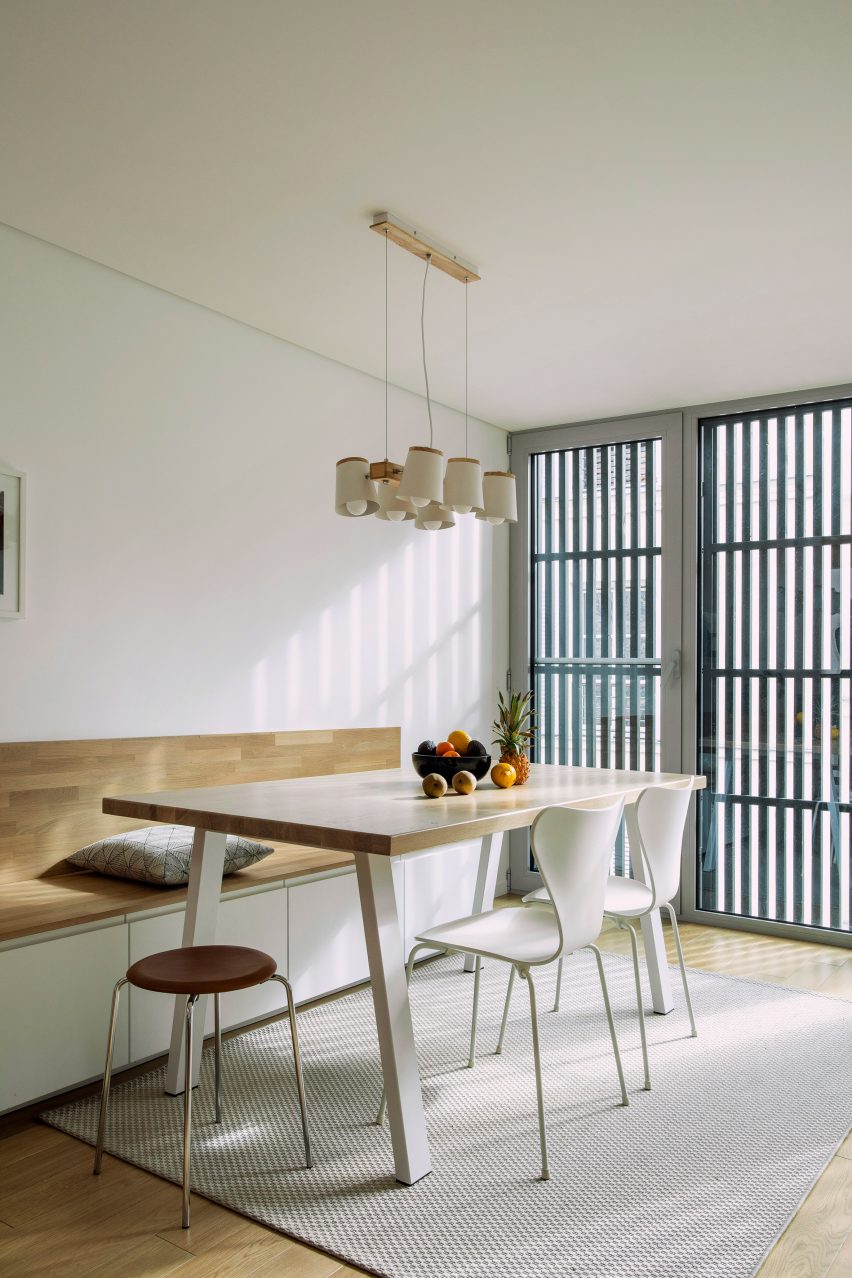 巴黎的家-用聚碳酸酯包覆的塔楼---酷图编号1356925