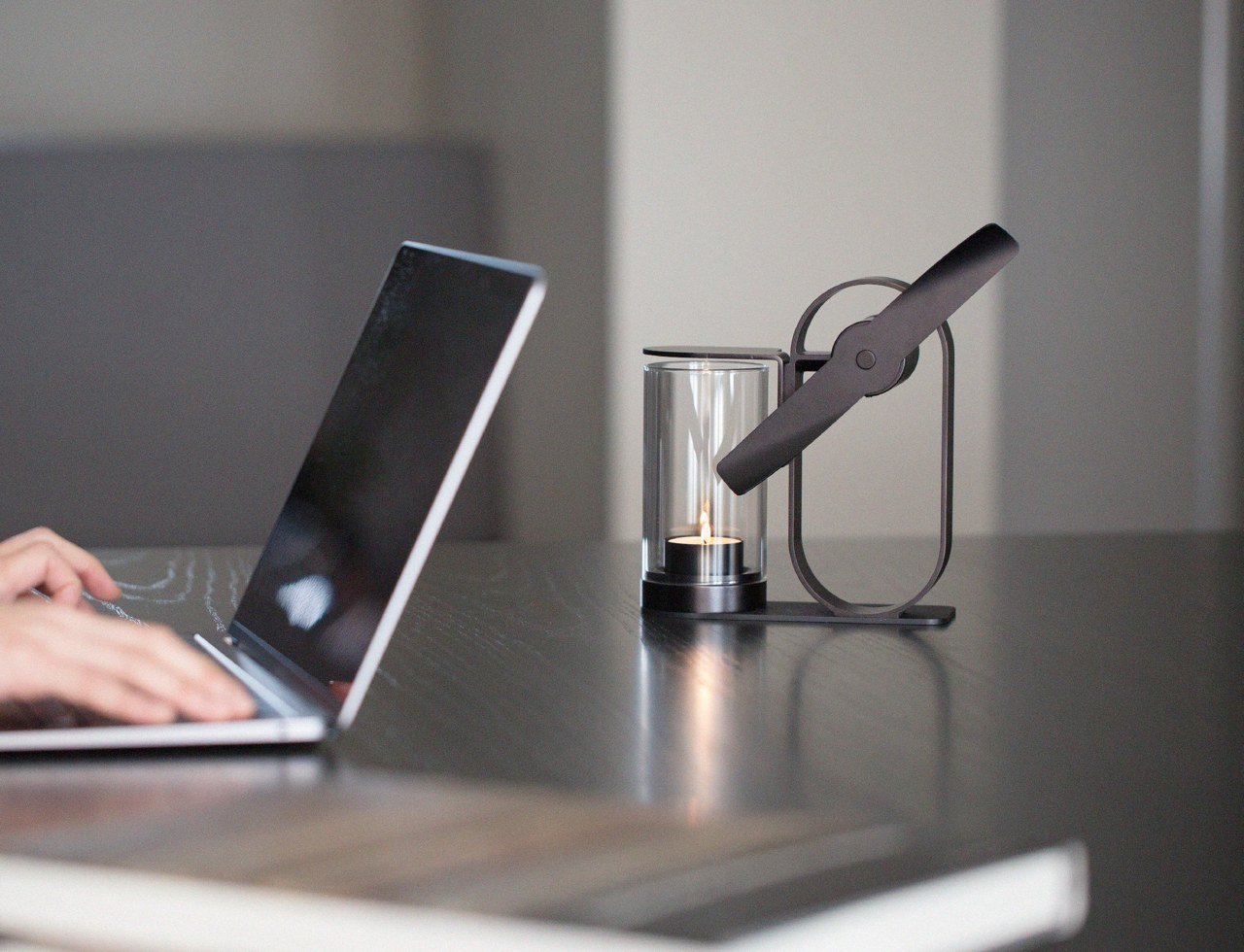 无需电池即可散发舒缓香味的创新香薰扩散器---酷图编号1359527