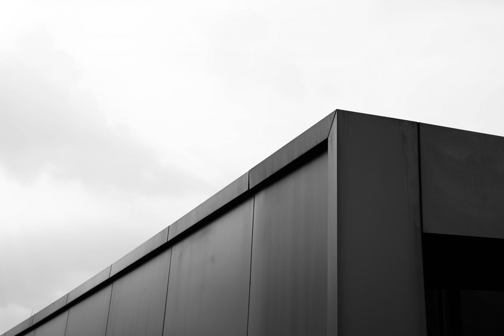 现代厂房黑白图封面大图