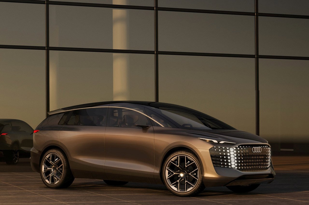 配备高端技术宽敞休息室的奥迪URBANSPHERE EV概念车图片