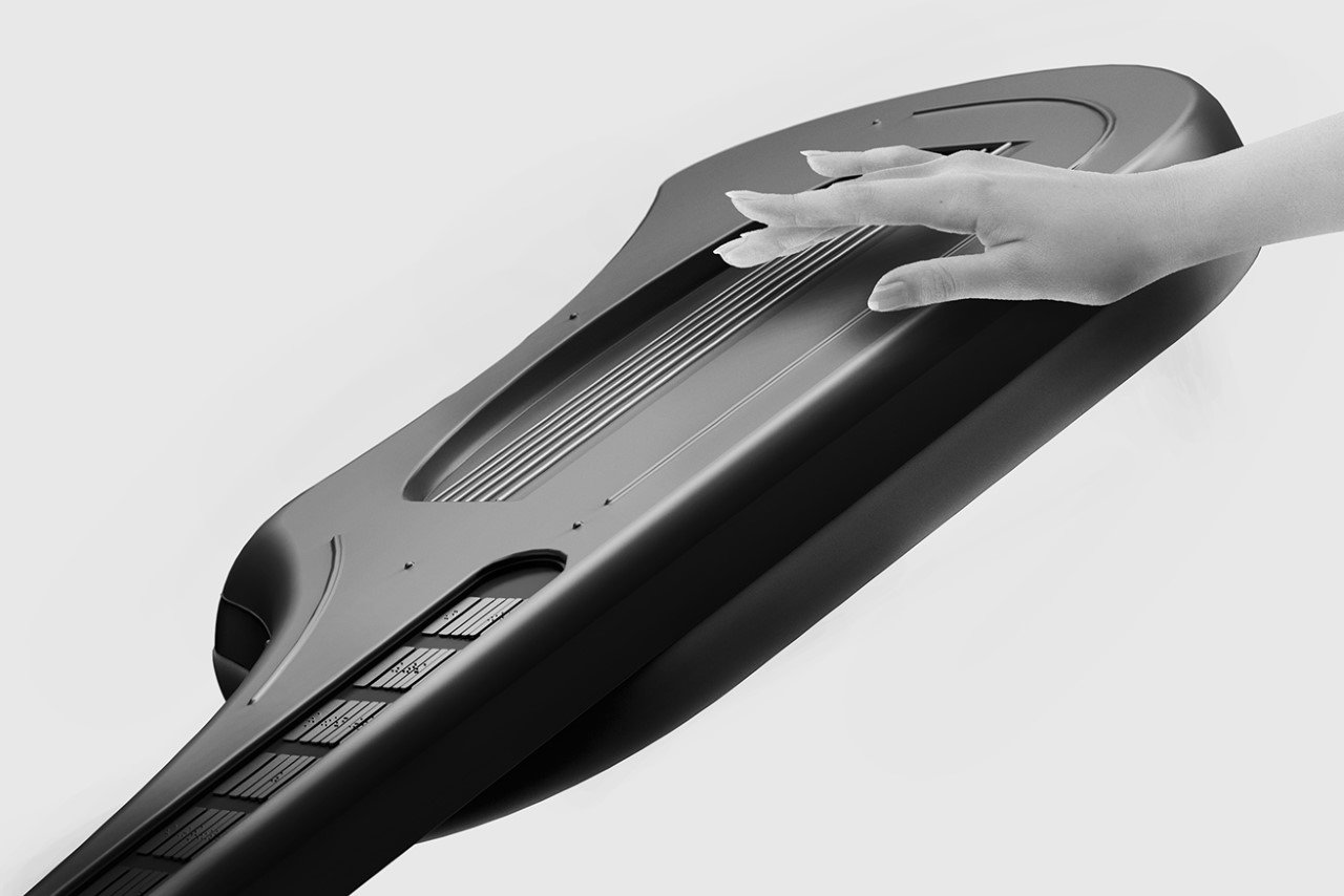 帮助视障人士掌握新乐器的盲文指板电吉他---酷图编号5