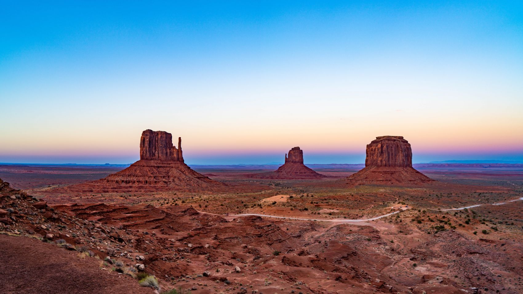 山包石柱风景封面大图
