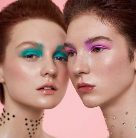 彩色眼影姐妹女郎