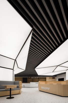 四川成都475平米的万科云城楼盘销售中心