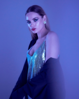 NEON CHAMELEON-霓虹灯彩