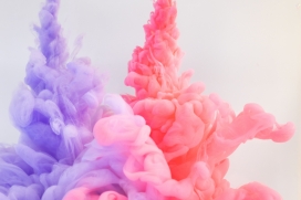 紫红水墨烟雾图片