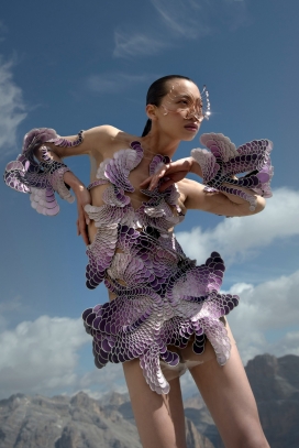 “活的有机体”-Earthrise时尚女性时装系列