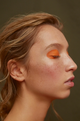 Male-时尚雀斑女郎彩眉彩妆记