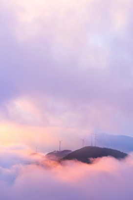 风红色的风力发电站