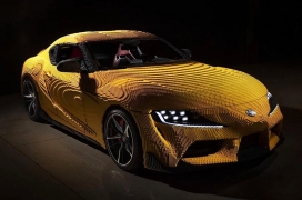 477,303 块积木制成的乐高丰田 Supra汽车