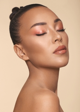 Anais-时尚女性妆容人像摄影