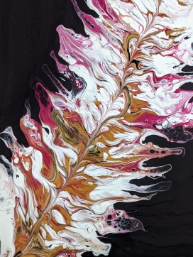 树叶形状的彩色液体涟漪抽象图