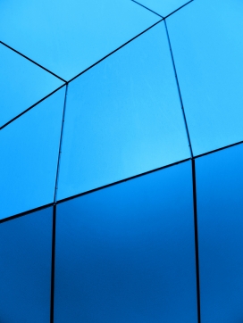 蓝色色块抽象图