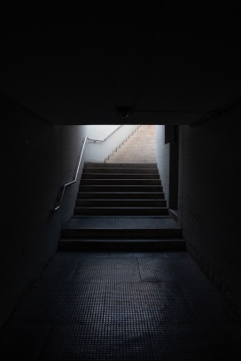 地下室楼梯通道图
