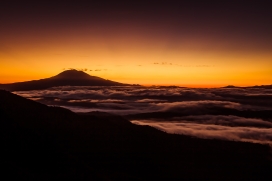 黄昏云海风景图