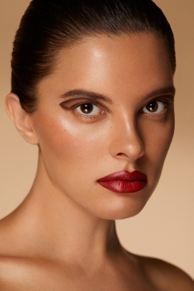 Beauty retouching-女性肌肤美容人像