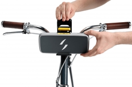 可提供智能踏板辅助充电袖珍配件的自行车