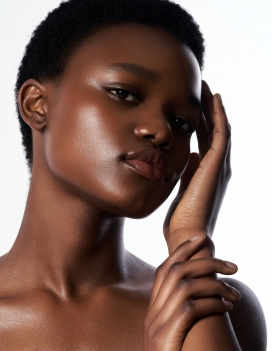 Christine-非洲黑妹女模人像