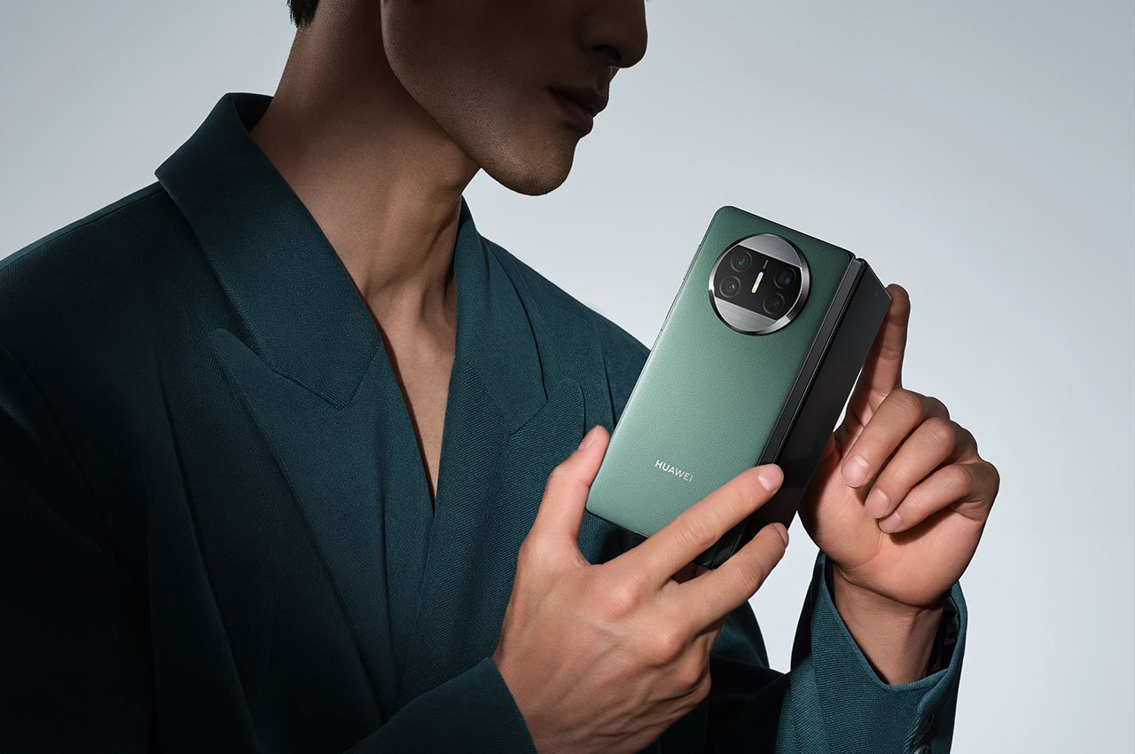 华为超薄、超轻的Mate X3可折叠手机---酷图编号3