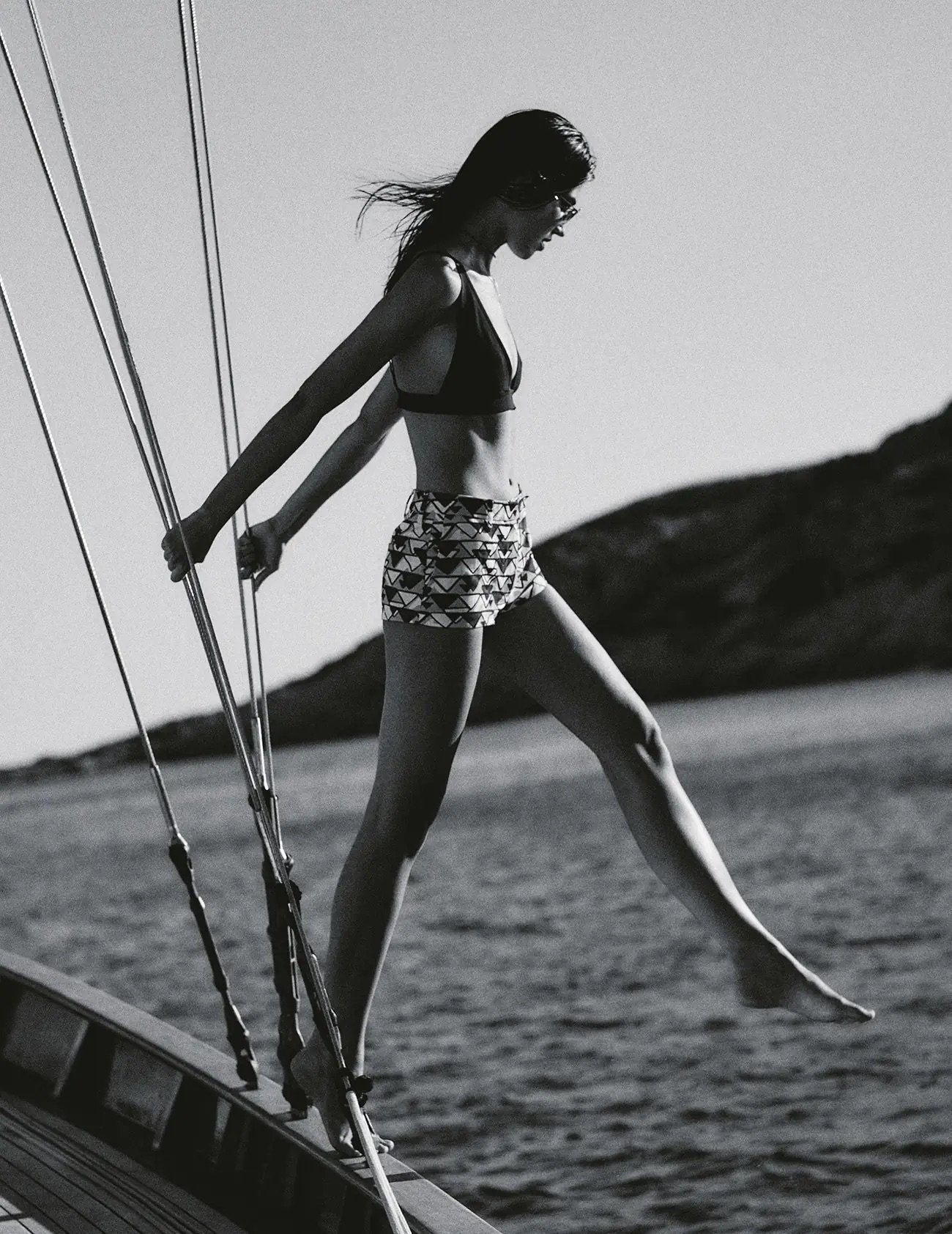 Serge Leblon为《费加罗夫人》在公海为Marilhea Peillard设计的奢华泳装---酷图编号8