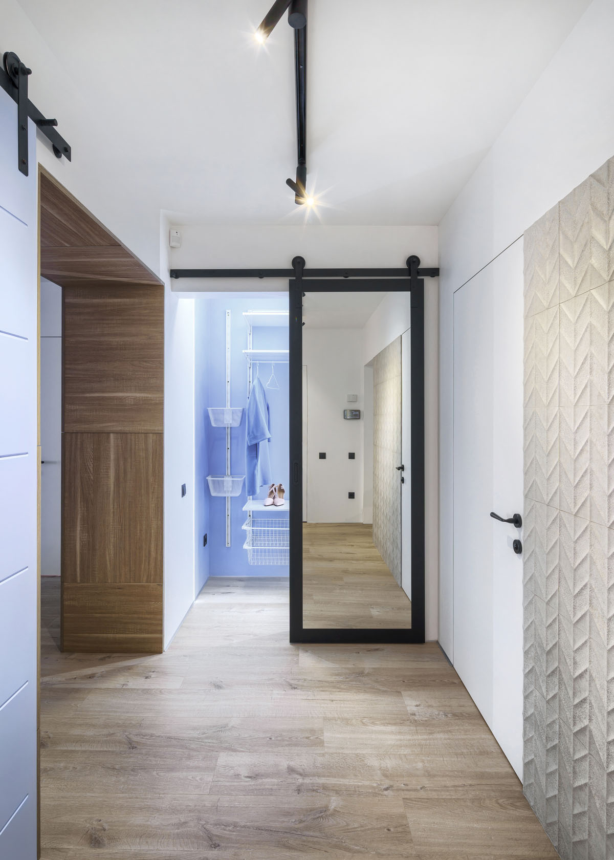 每一个区域都有独特个性色彩的现代家居内饰---酷图编号3