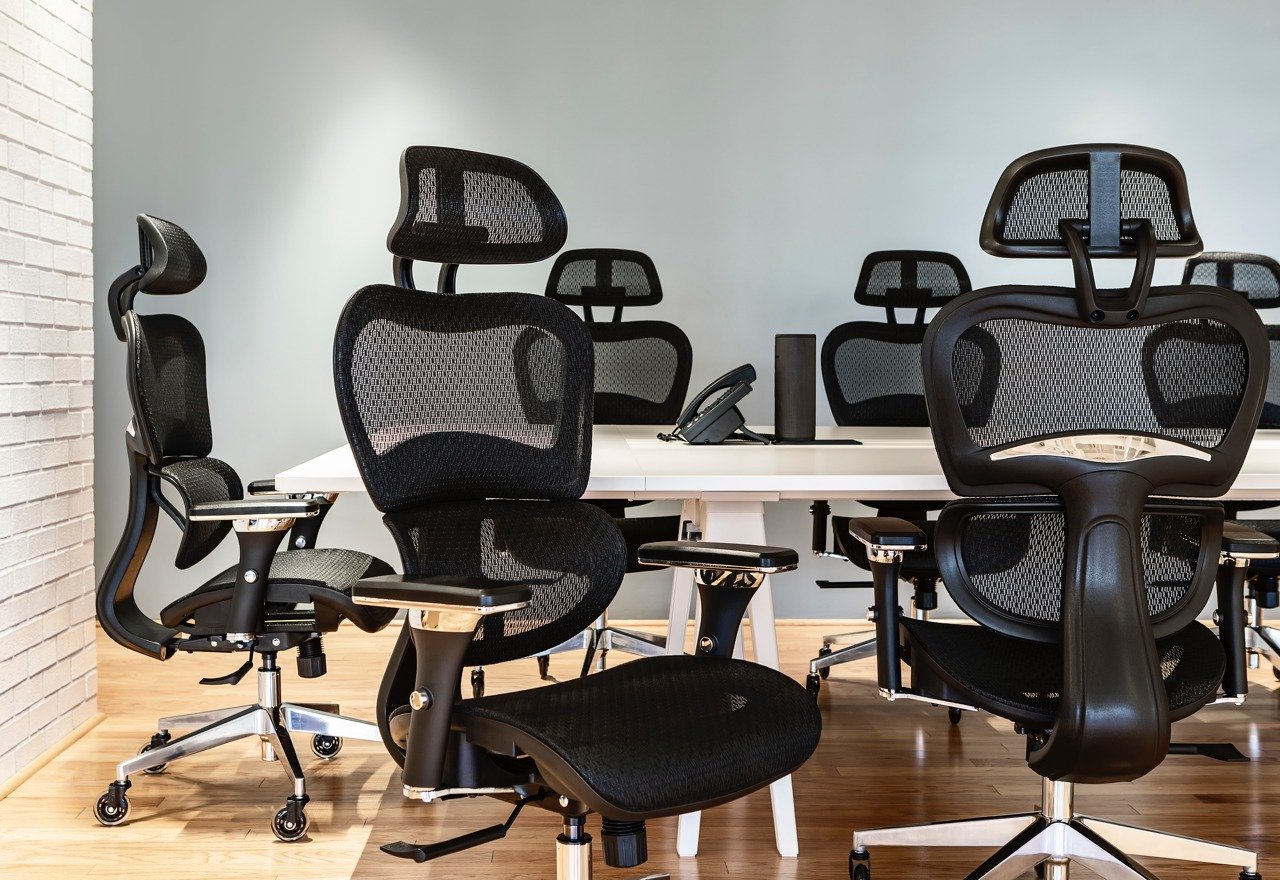 让你瞬间看起来像财富500强首席执行官符合人体工程学的光滑办公椅---酷图编号2