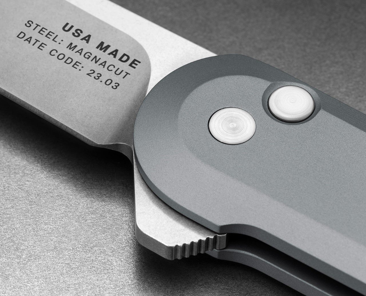 让您大饱眼福的詹姆斯小巧袖珍刀---酷图编号3