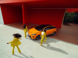 MG4 / Part ONE-橙黄色的汽车