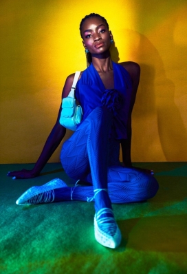 费尔南多·戈麦斯为墨西哥Harper Bazaar设计的Olaide Zainab todo color电子版时装海报封面