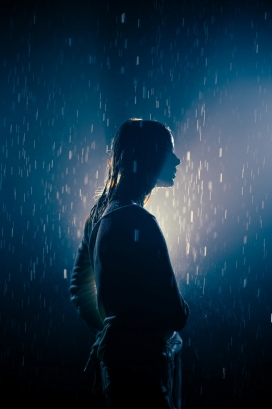 我的眼泪没有人能看到-雨中摄影