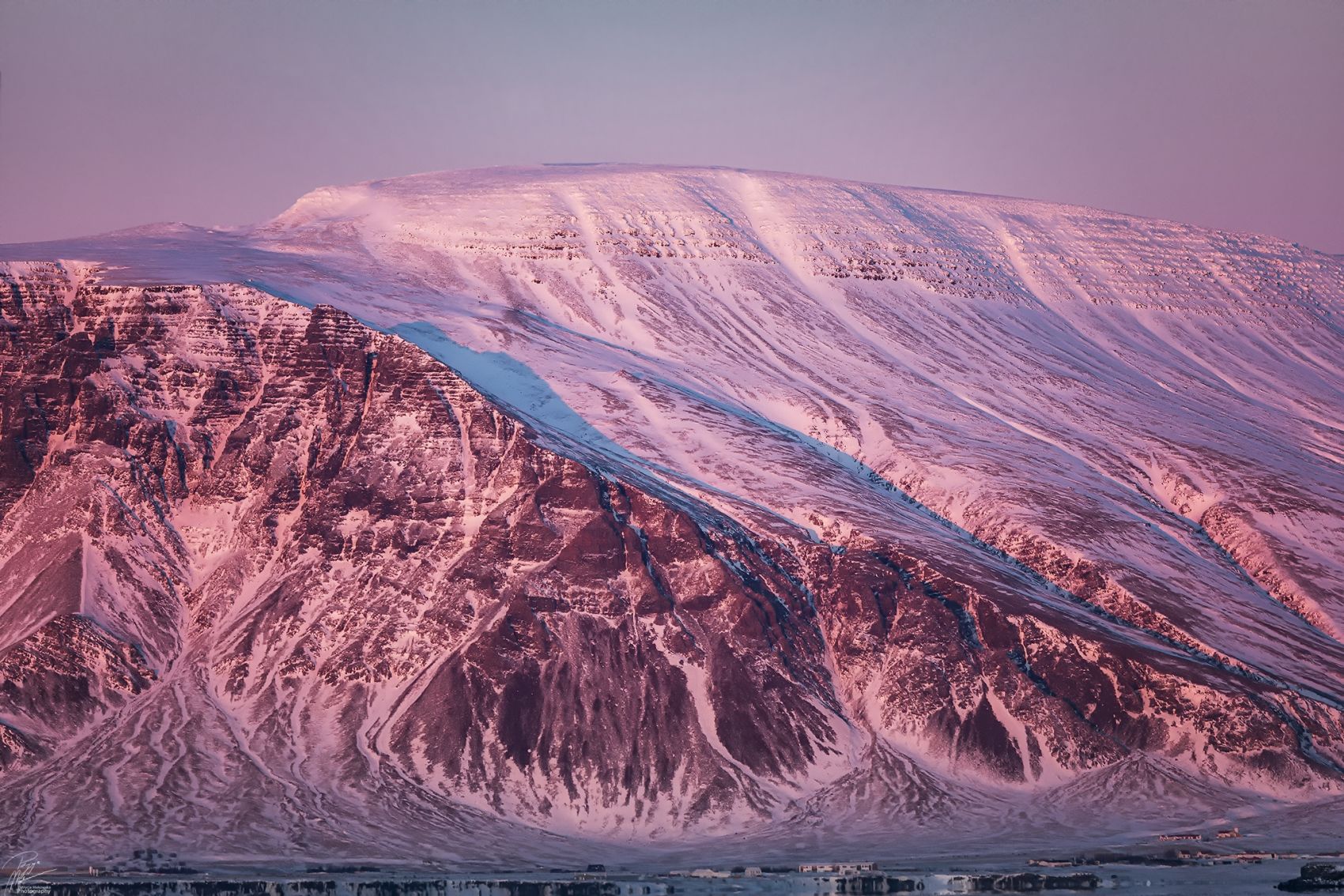 冬日海拔914米山顶的阳光封面大图