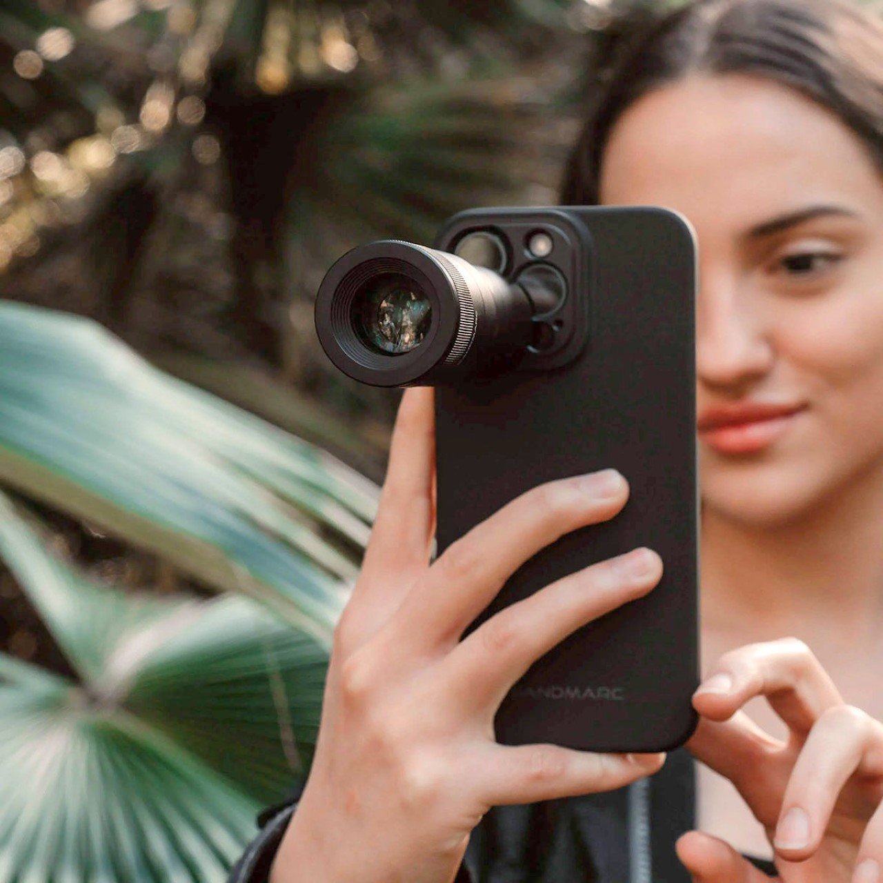 为您提供疯狂6倍光学变焦和可调焦轮的新款IPHONE镜头---酷图编号2