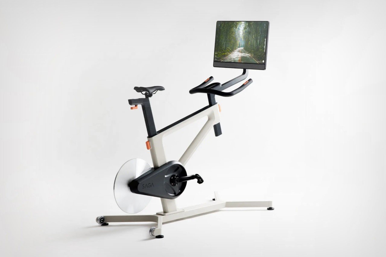 HoloBike一款带有4K全息沉浸式屏幕的健身自行车---酷图编号5