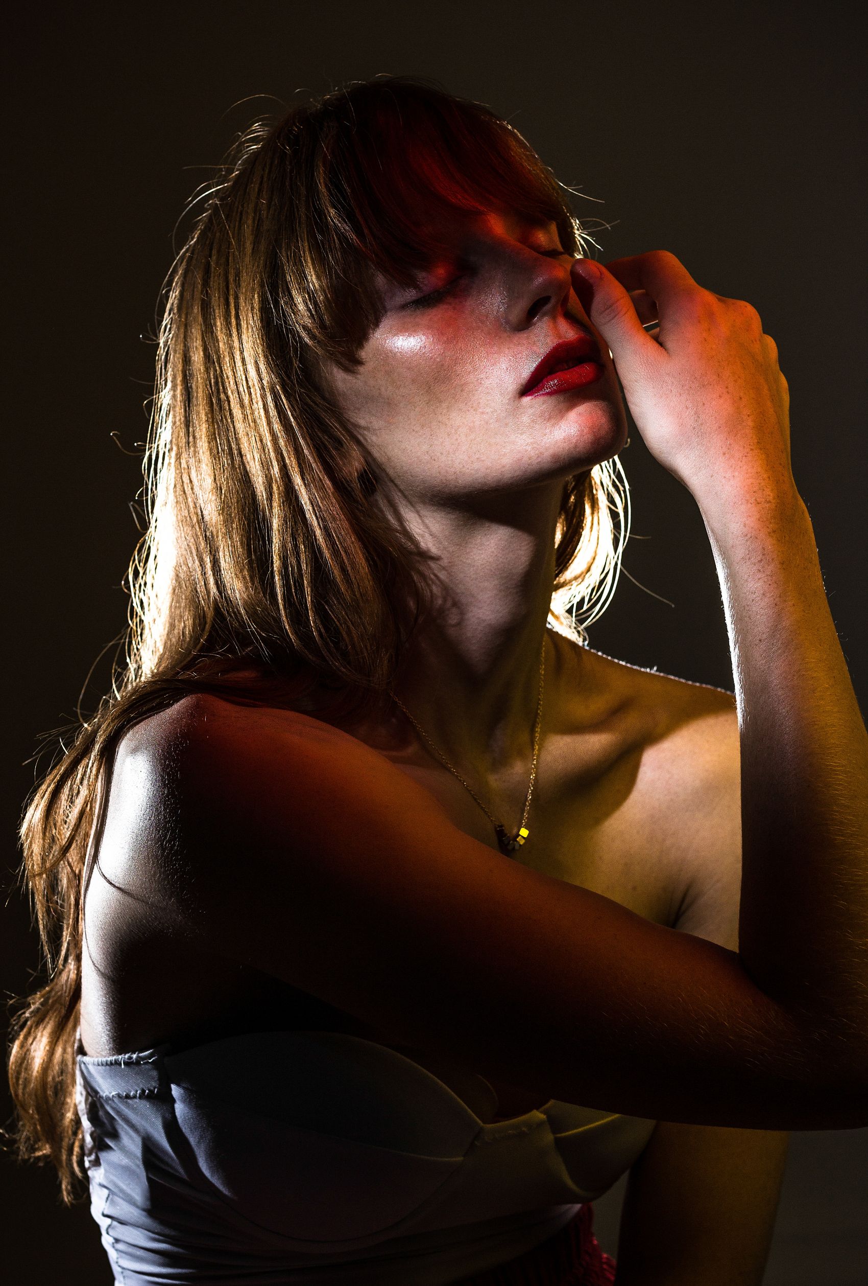 Beauty light-美丽的灯光女郎图片