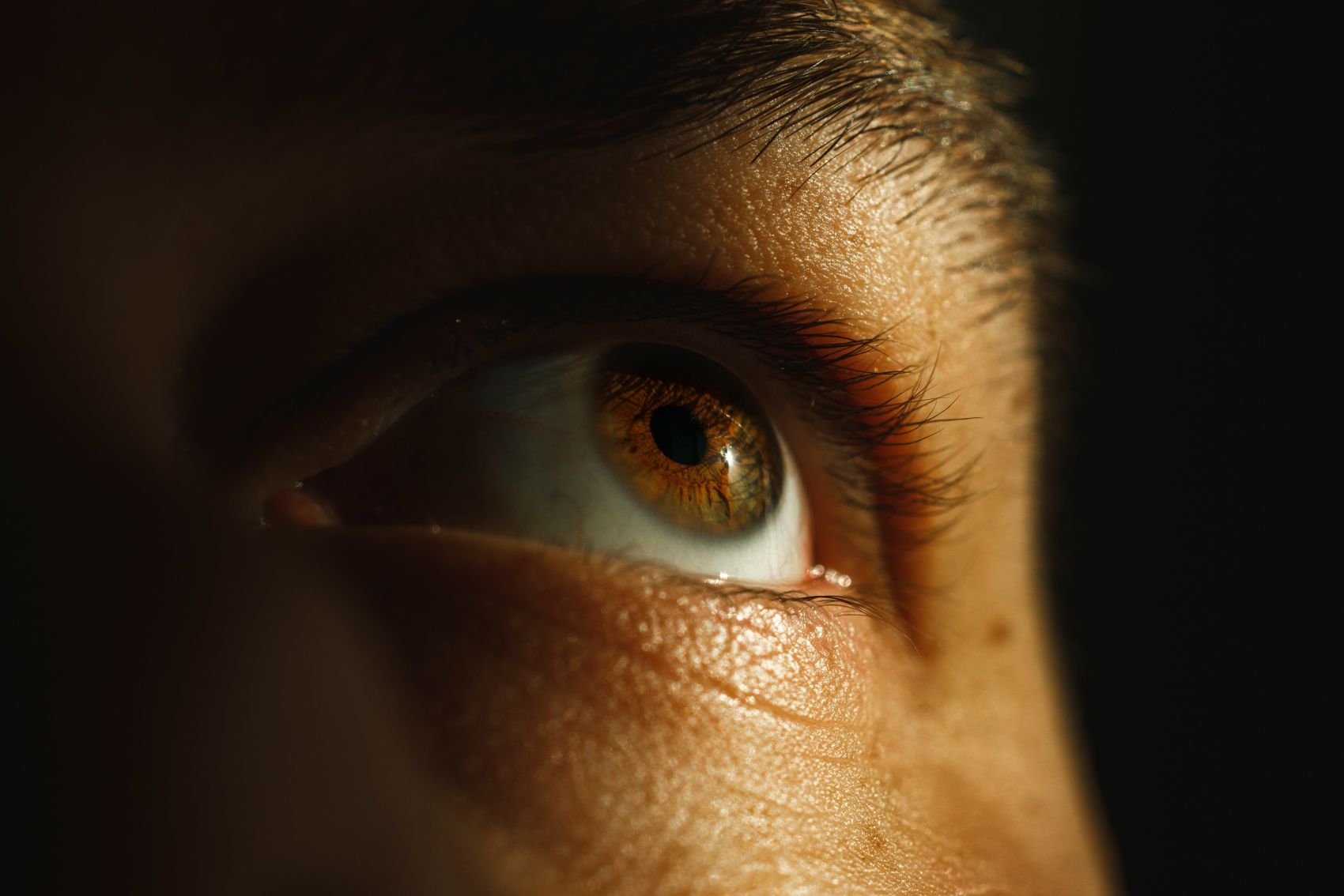 女性眼睛瞳孔写真图图片