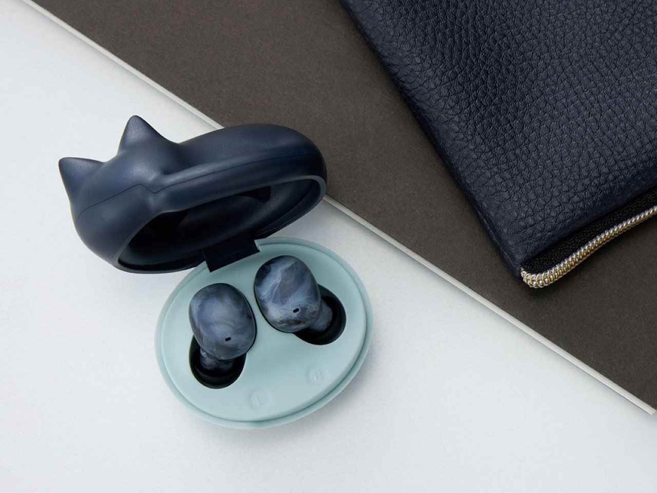 庆祝国际猫日设计的可爱猫形双耳塞套---酷图编号3