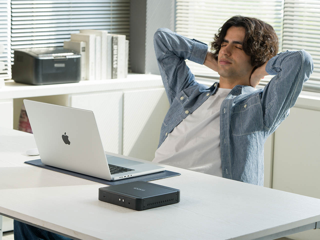 体验变革性360°声音的振动扬声器技术---酷图编号2